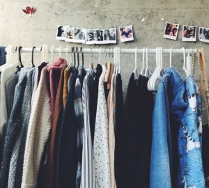 5 apps to sell clothes online - the bed head society